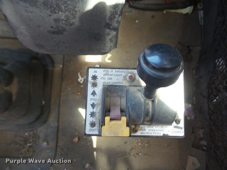 image for item DA6431 2008 Sterling L9500 semi truck