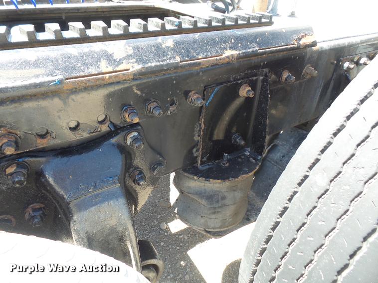 image for item DA6431 2008 Sterling L9500 semi truck