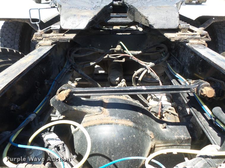 image for item DA6431 2008 Sterling L9500 semi truck