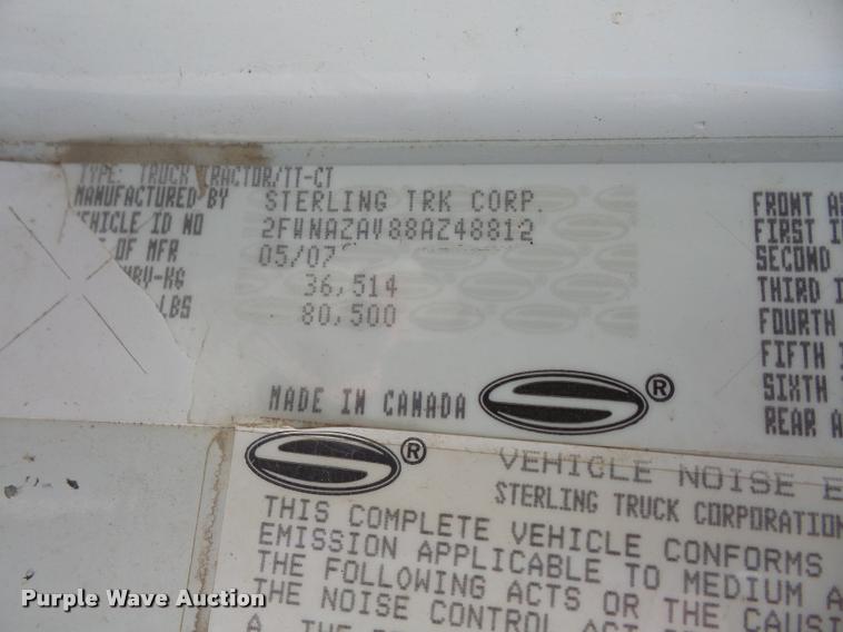 image for item DA6431 2008 Sterling L9500 semi truck