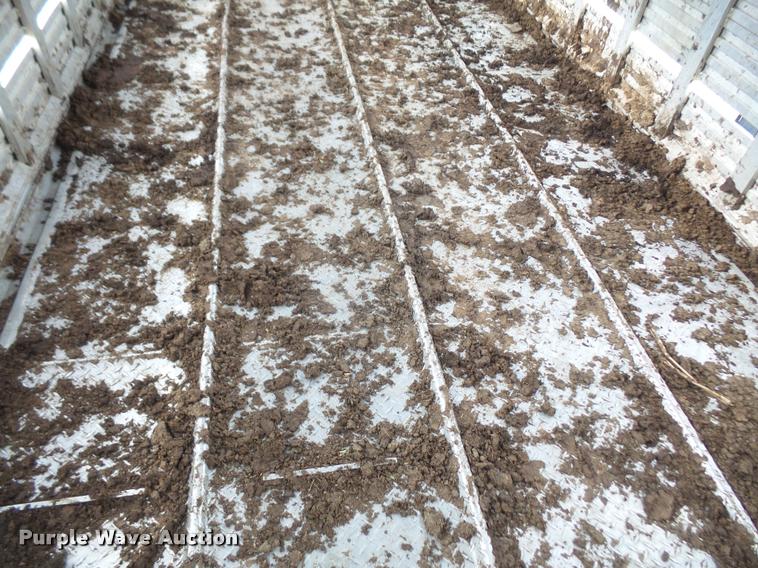 image for item DA6437 1976 American livestock trailer