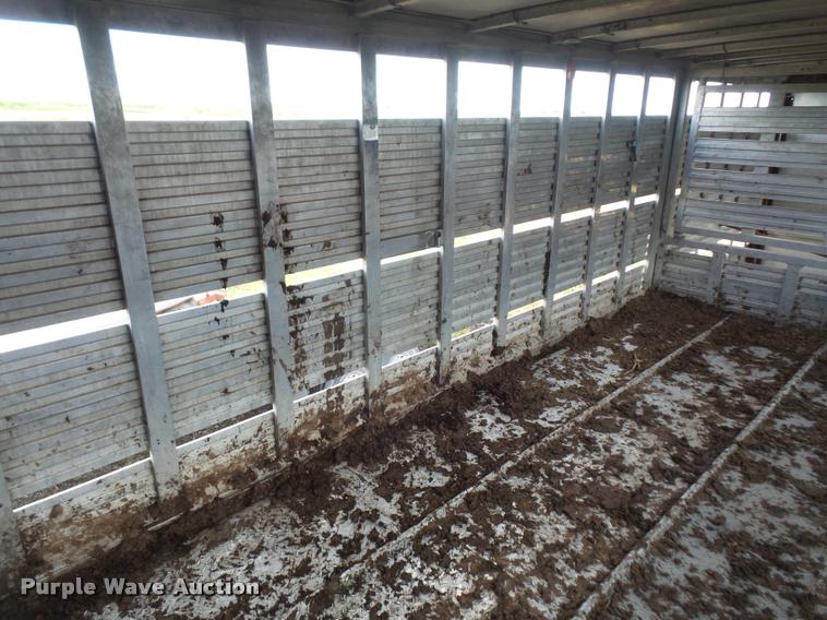 image for item DA6437 1976 American livestock trailer