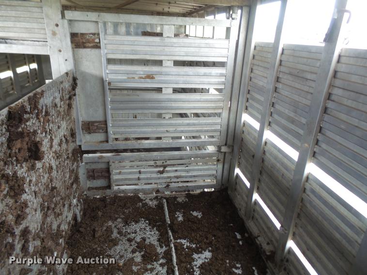 image for item DA6437 1976 American livestock trailer