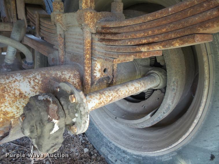 image for item DA6437 1976 American livestock trailer