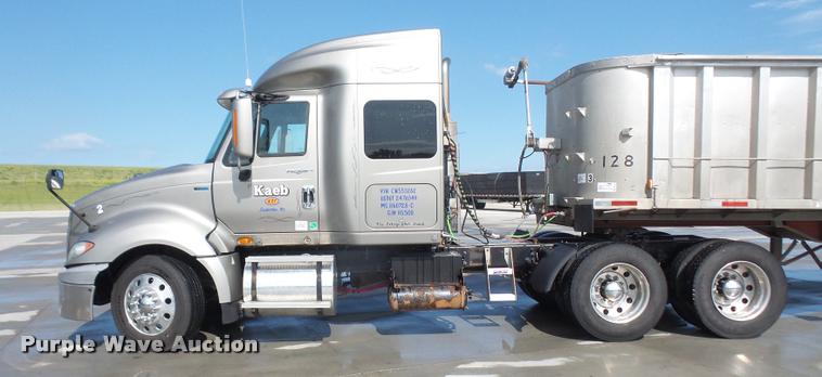 image for item DA6439 2012 International ProStar semi truck