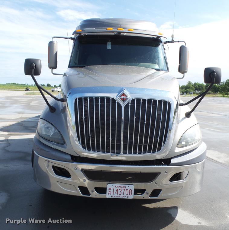 image for item DA6439 2012 International ProStar semi truck