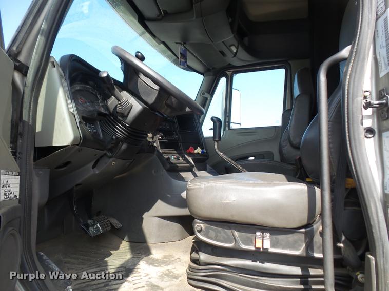 image for item DA6439 2012 International ProStar semi truck