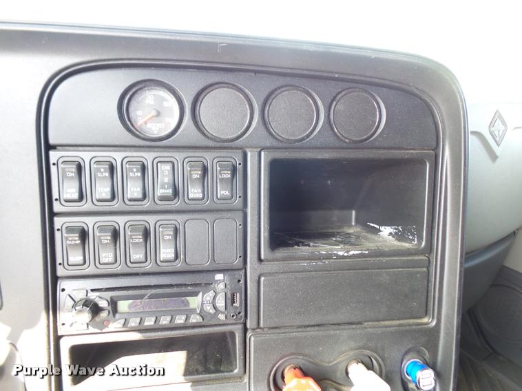 image for item DA6439 2012 International ProStar semi truck