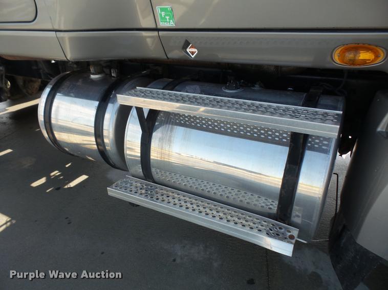 image for item DA6439 2012 International ProStar semi truck