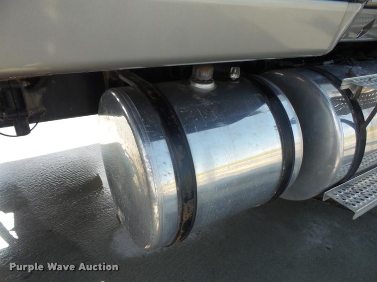 image for item DA6439 2012 International ProStar semi truck