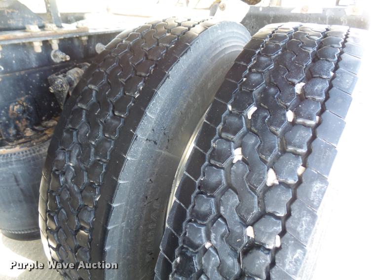 image for item DA6439 2012 International ProStar semi truck