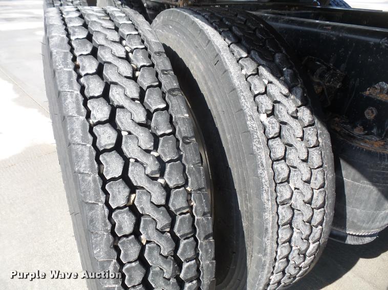 image for item DA6439 2012 International ProStar semi truck