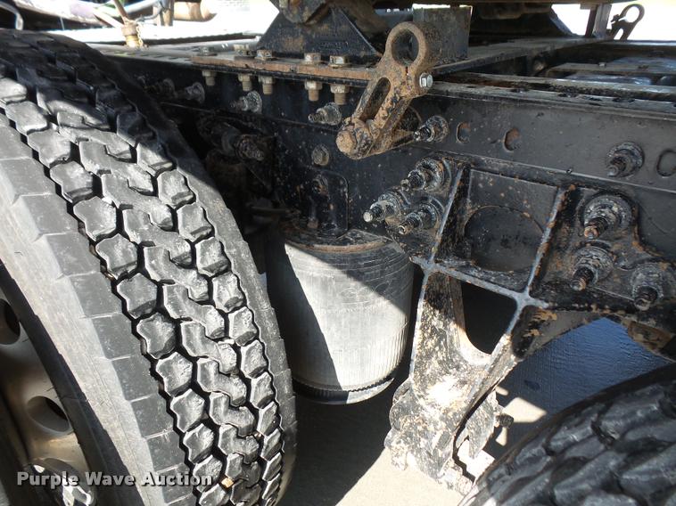 image for item DA6439 2012 International ProStar semi truck