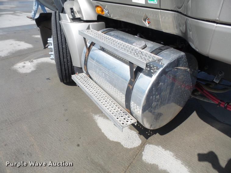 image for item DA6439 2012 International ProStar semi truck