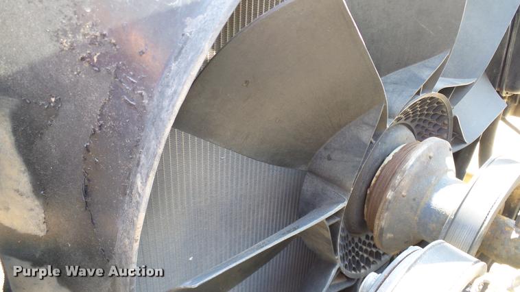 image for item DA6771 2005 International 9200i semi truck