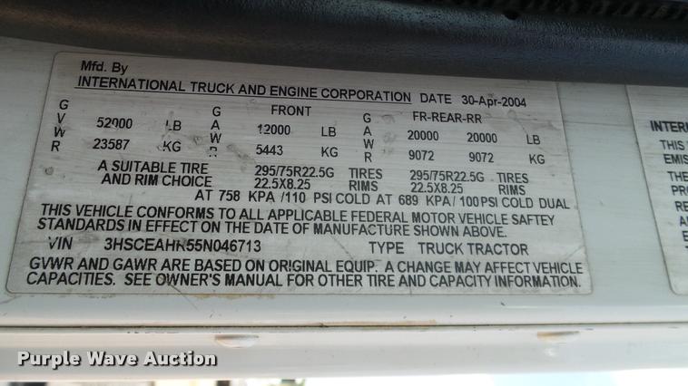 image for item DA6772 2005 International 9200i semi truck
