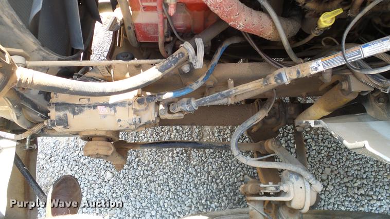 image for item DA6773 2006 International 9200i semi truck