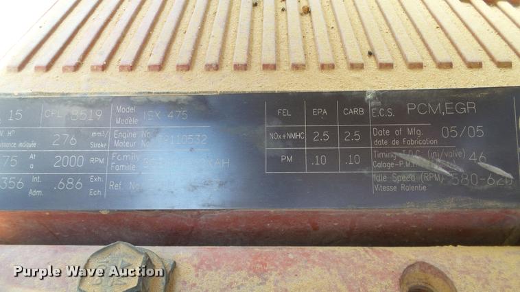 image for item DA6773 2006 International 9200i semi truck