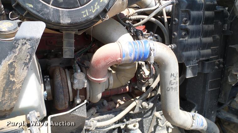 image for item DA6773 2006 International 9200i semi truck