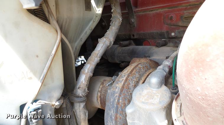 image for item DA6773 2006 International 9200i semi truck