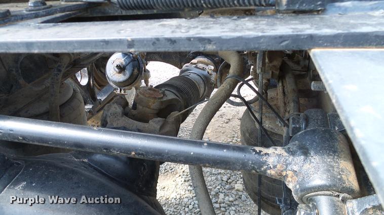 image for item DA6773 2006 International 9200i semi truck