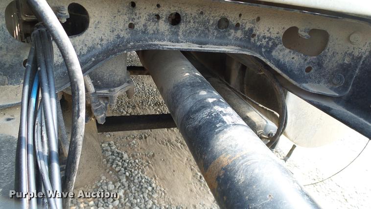 image for item DA6773 2006 International 9200i semi truck