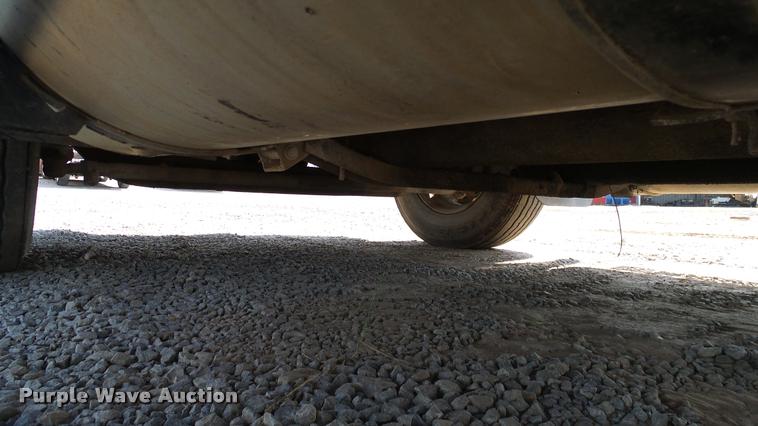 image for item DA6773 2006 International 9200i semi truck