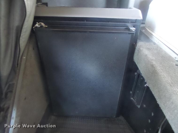 image for item DB2624 2009 Kenworth T660 semi truck