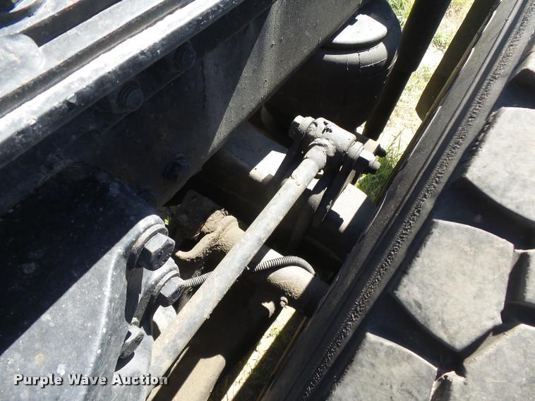 image for item DB2624 2009 Kenworth T660 semi truck