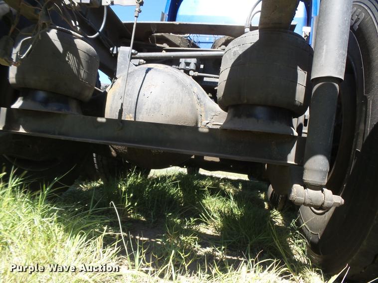 image for item DB2624 2009 Kenworth T660 semi truck