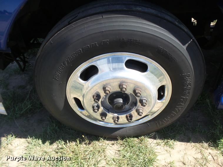 image for item DB2624 2009 Kenworth T660 semi truck