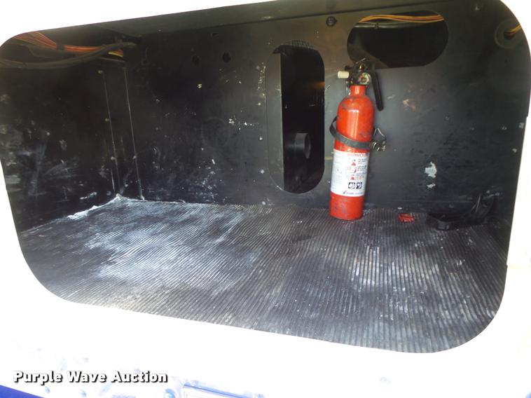 image for item DB2624 2009 Kenworth T660 semi truck