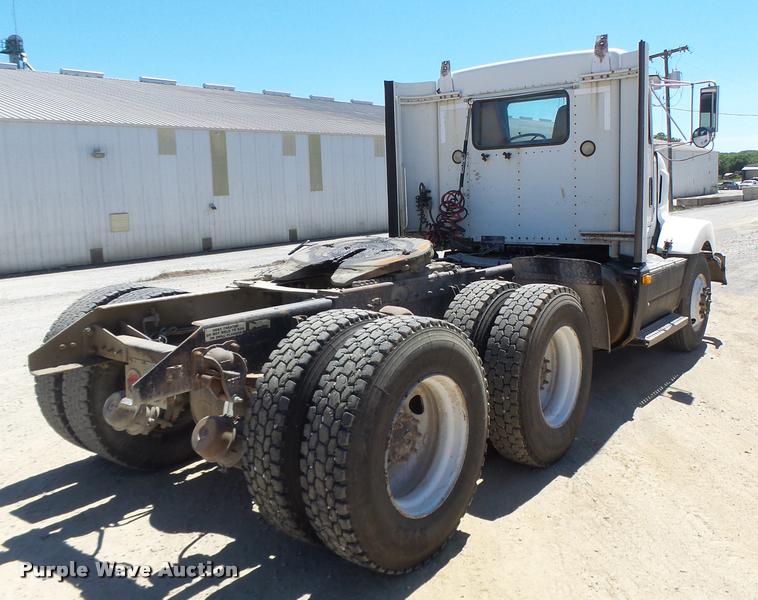 image for item DB5757 1990 Kenworth T400 semi truck