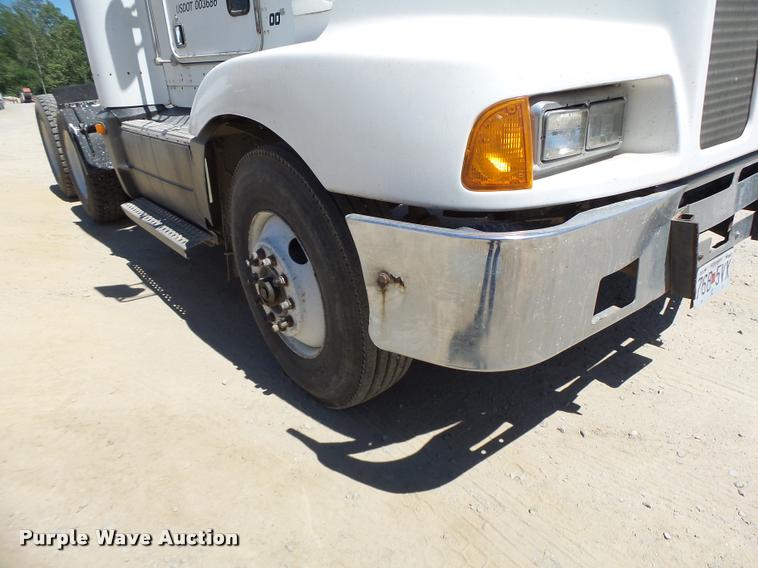 image for item DB5757 1990 Kenworth T400 semi truck