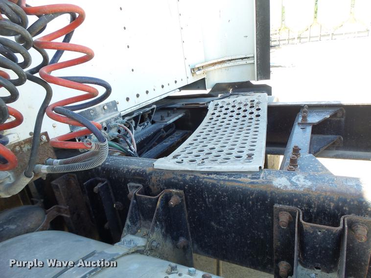 image for item DB5757 1990 Kenworth T400 semi truck