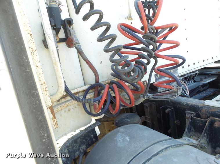 image for item DB5757 1990 Kenworth T400 semi truck