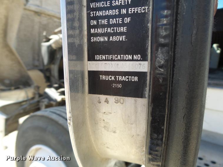 image for item DB5757 1990 Kenworth T400 semi truck