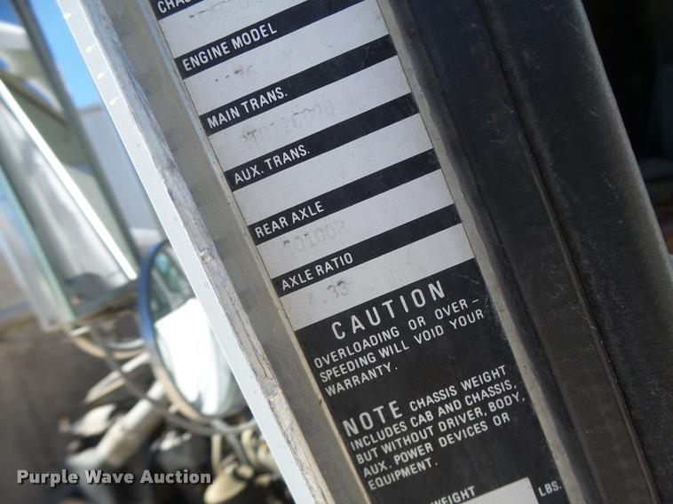 image for item DB5757 1990 Kenworth T400 semi truck