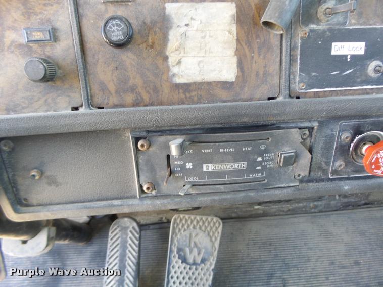 image for item DB5757 1990 Kenworth T400 semi truck