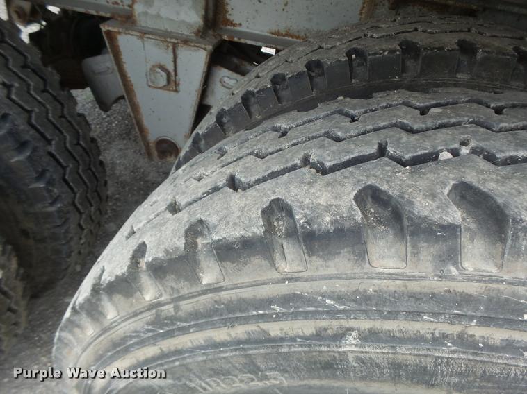 image for item DB5767 2002 Manac 38245130 walking floor trailer