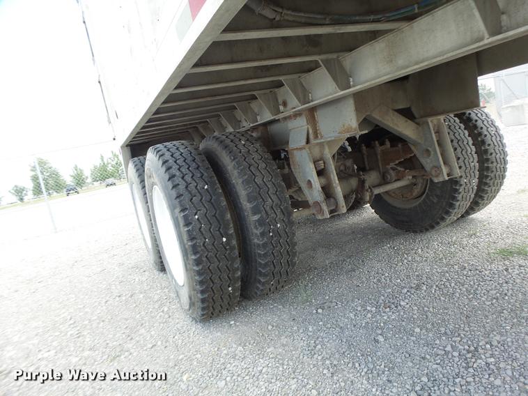image for item DB5767 2002 Manac 38245130 walking floor trailer