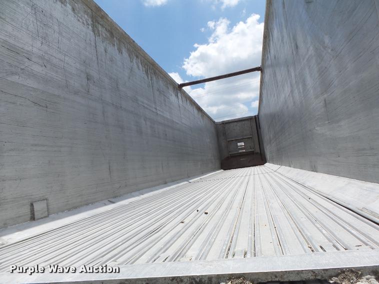 image for item DB5767 2002 Manac 38245130 walking floor trailer