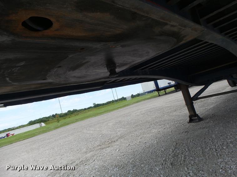 image for item DB5776 2002 Utility Trailers curtain sided trailer