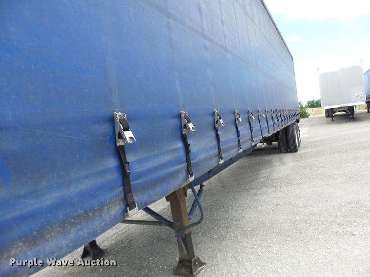 image for item DB5776 2002 Utility Trailers curtain sided trailer