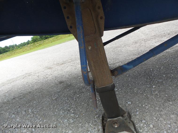 image for item DB5776 2002 Utility Trailers curtain sided trailer