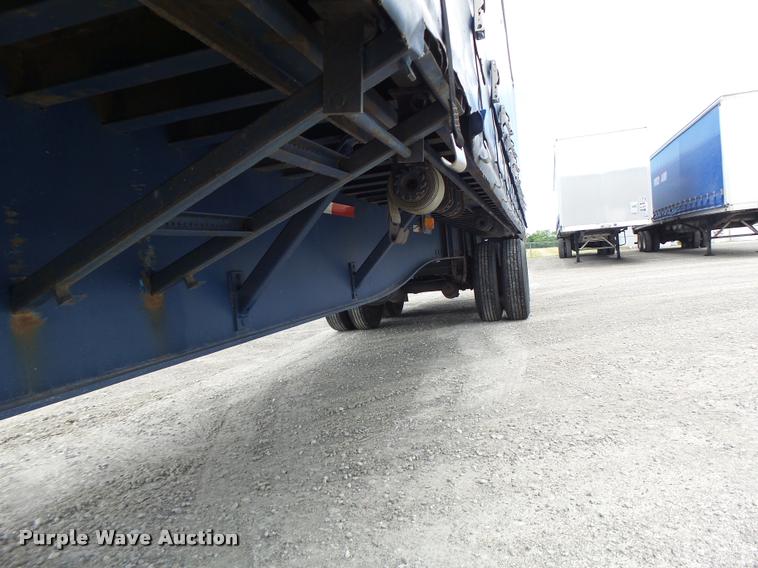 image for item DB5776 2002 Utility Trailers curtain sided trailer