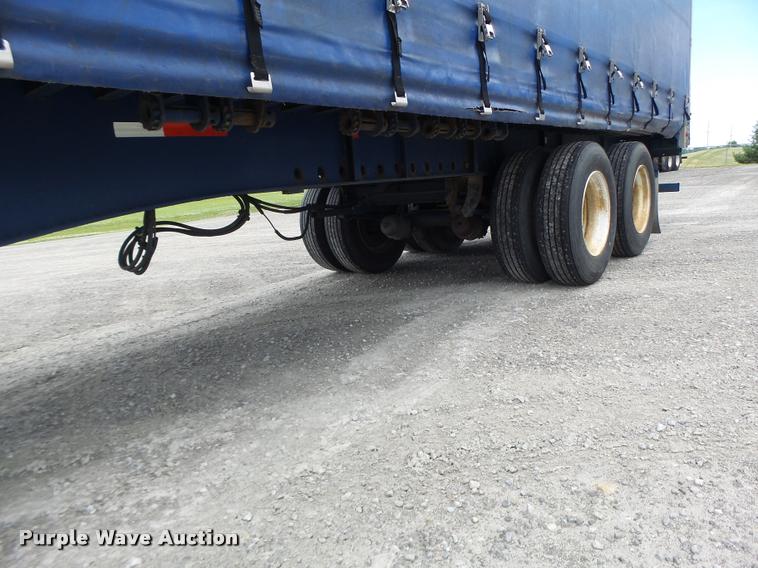 image for item DB5776 2002 Utility Trailers curtain sided trailer
