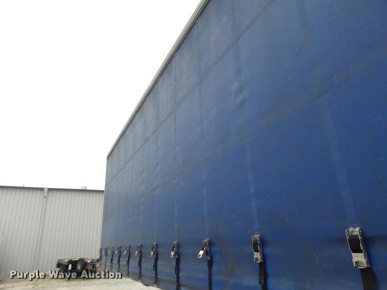 image for item DB5776 2002 Utility Trailers curtain sided trailer