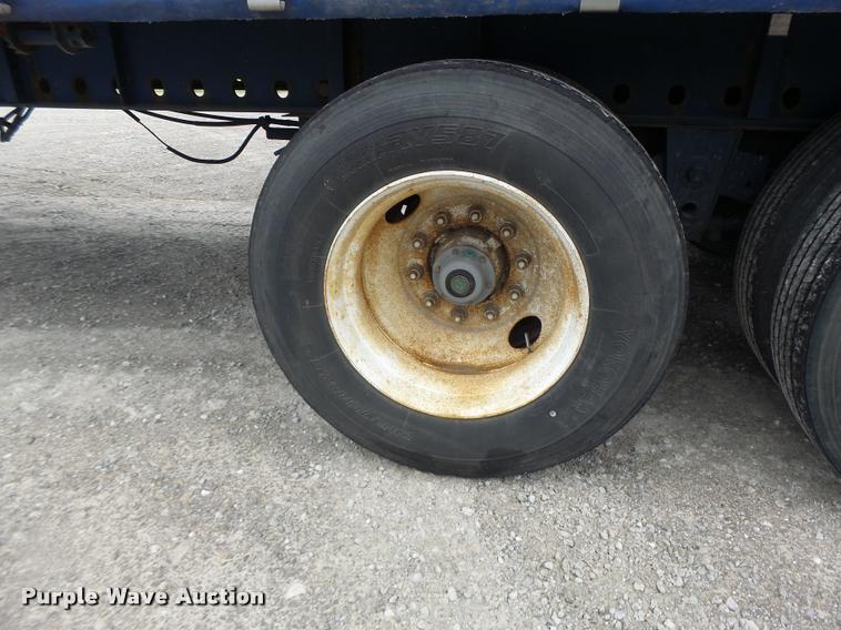 image for item DB5776 2002 Utility Trailers curtain sided trailer