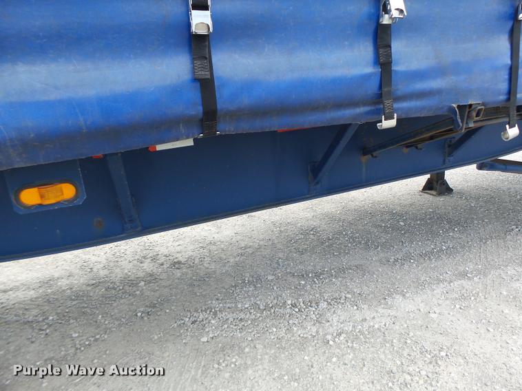 image for item DB5776 2002 Utility Trailers curtain sided trailer